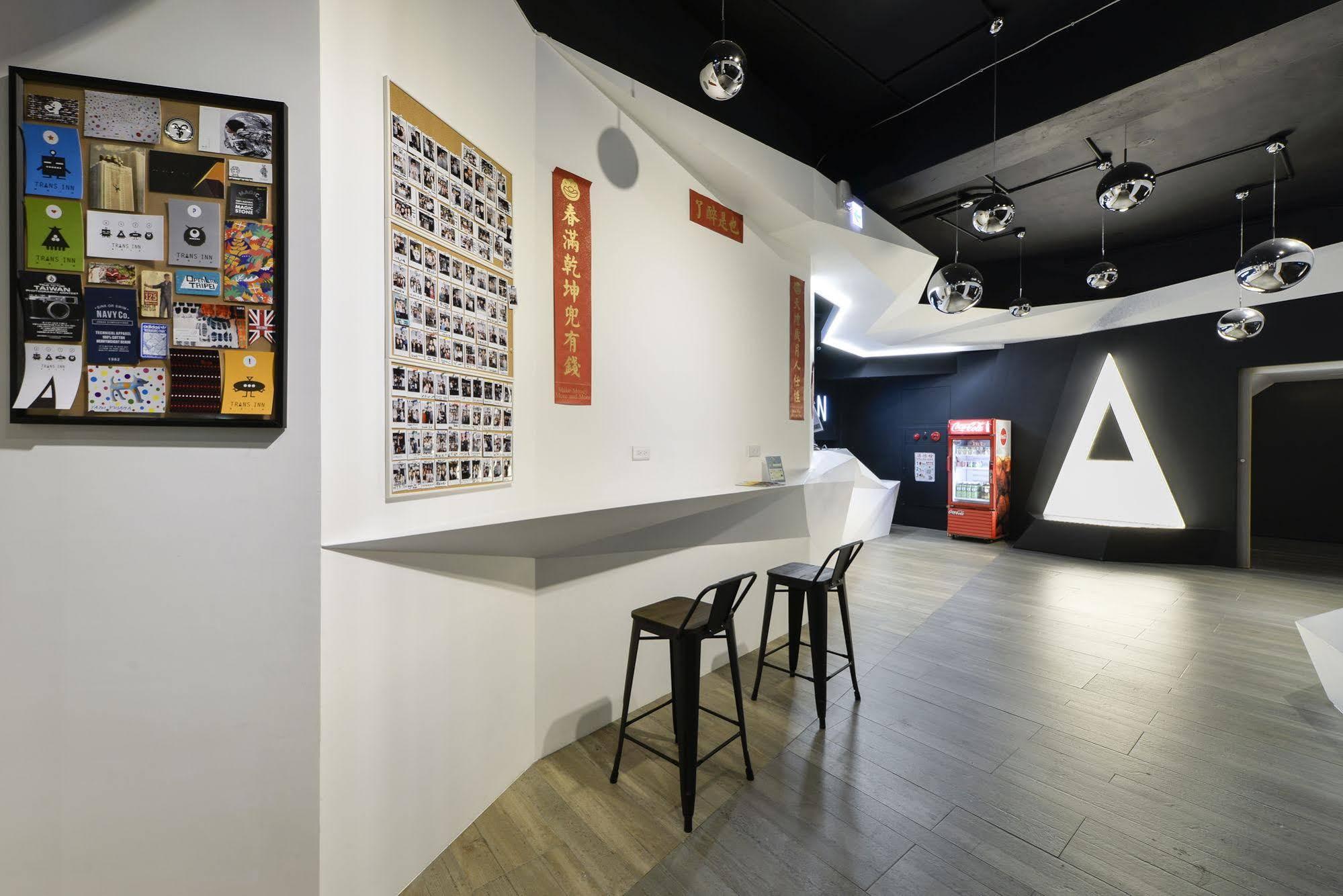 Trans Inn Taichung Exterior photo